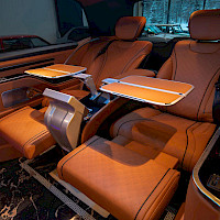 Mercedes-Benz - V | 2023