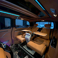 Mercedes-Benz - V | 2023