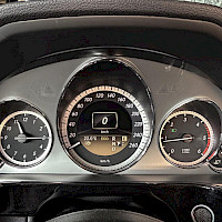 Mercedes-Benz - E | 2012